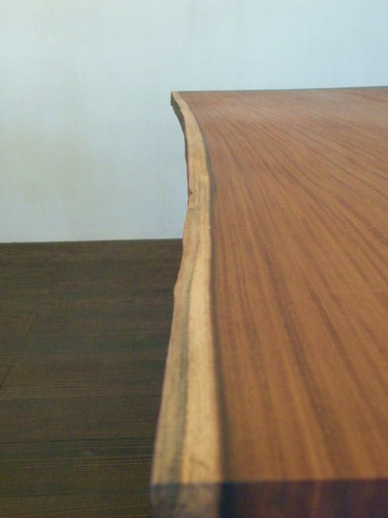 アサメラのテーブル天板（一枚板・銘木・無垢）L2200×W820～850×D34
